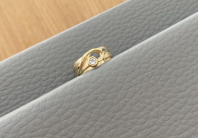 Ring Neugestaltung aus zwei Eheringen